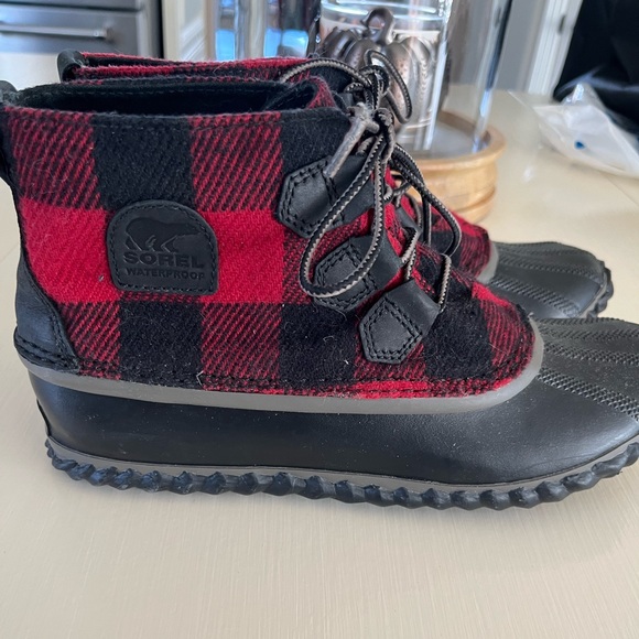 Sorel out and about boots - Picture 2 of 4